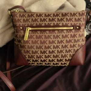 Micheal Kors Purse